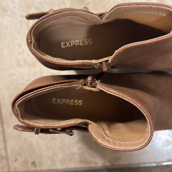 Express Booties - Picture 3 of 6